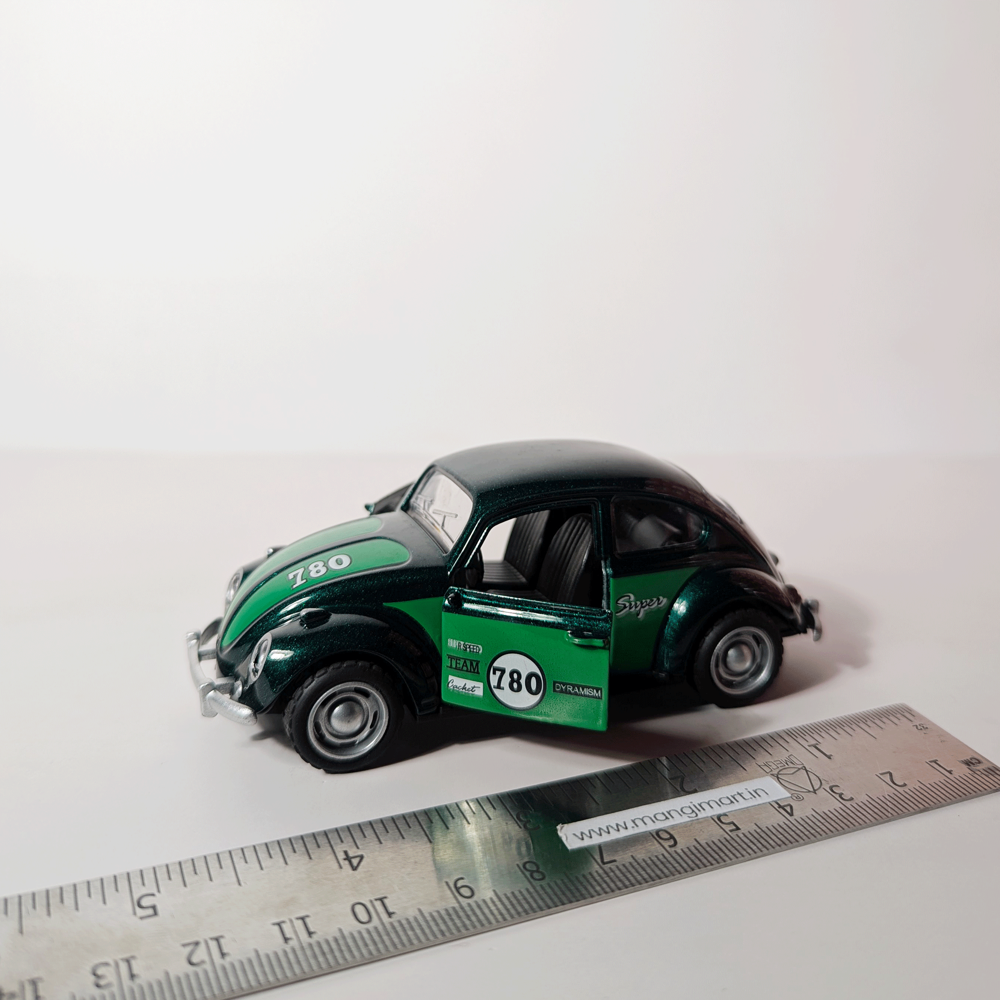 1:36 Beetle Green with graphics