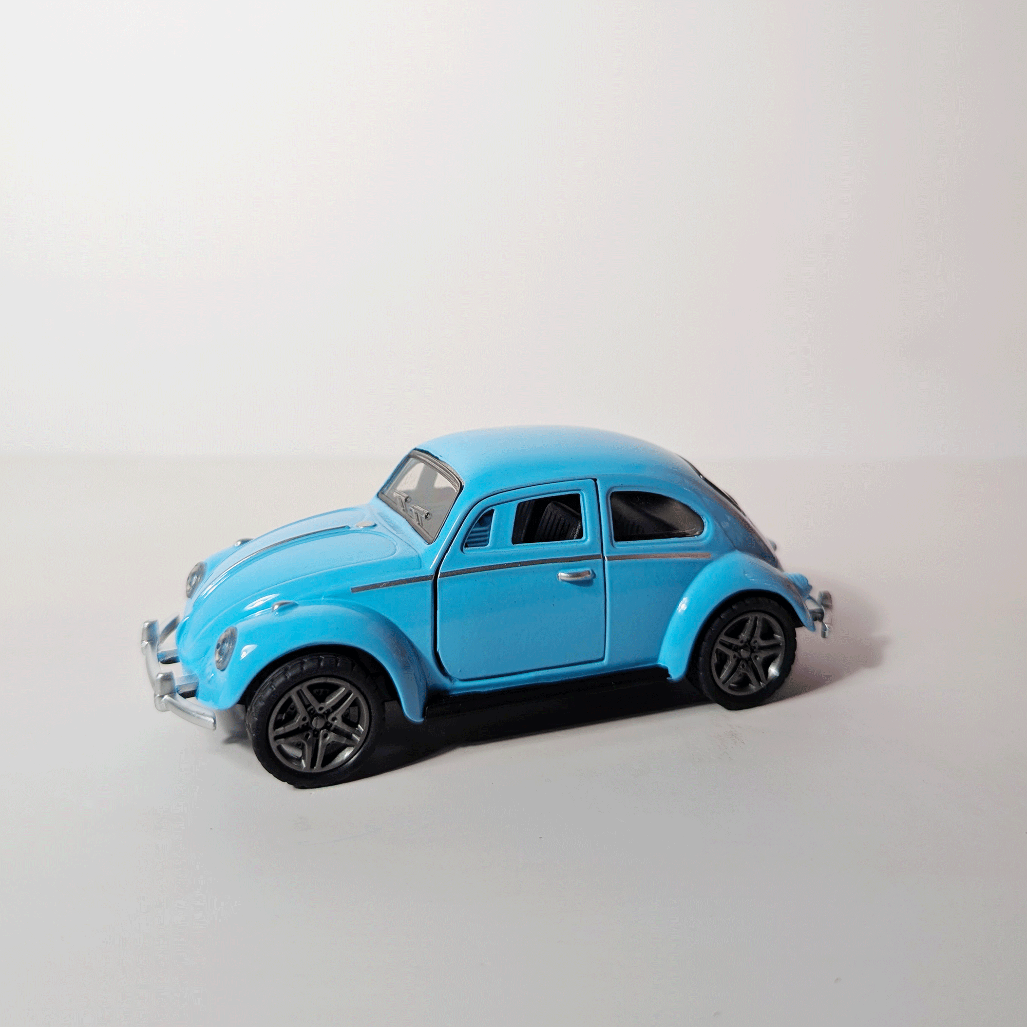 1:36 Beetle Sky Blue