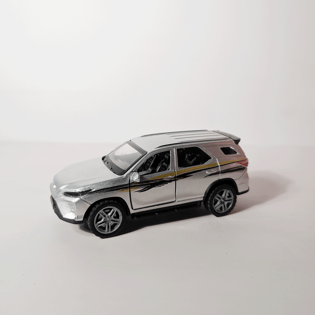 1:36 Fortuner Grey with graphics