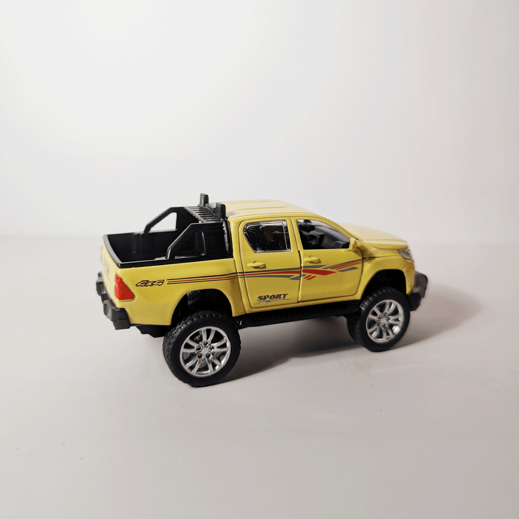 1:36 Hilux