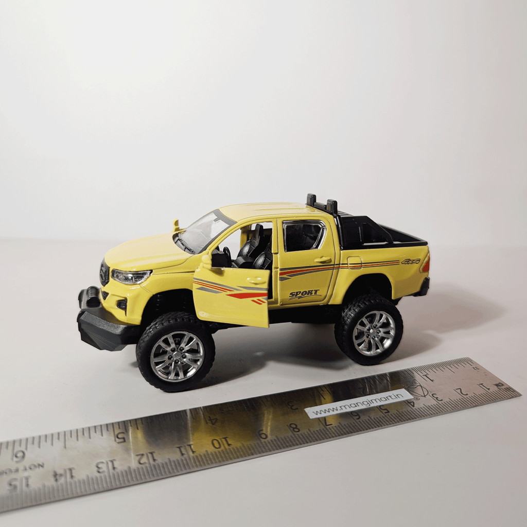 1:36 Hilux