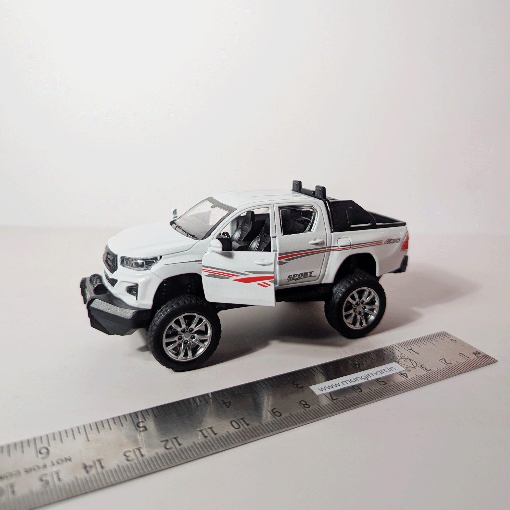 1:36 Hilux White