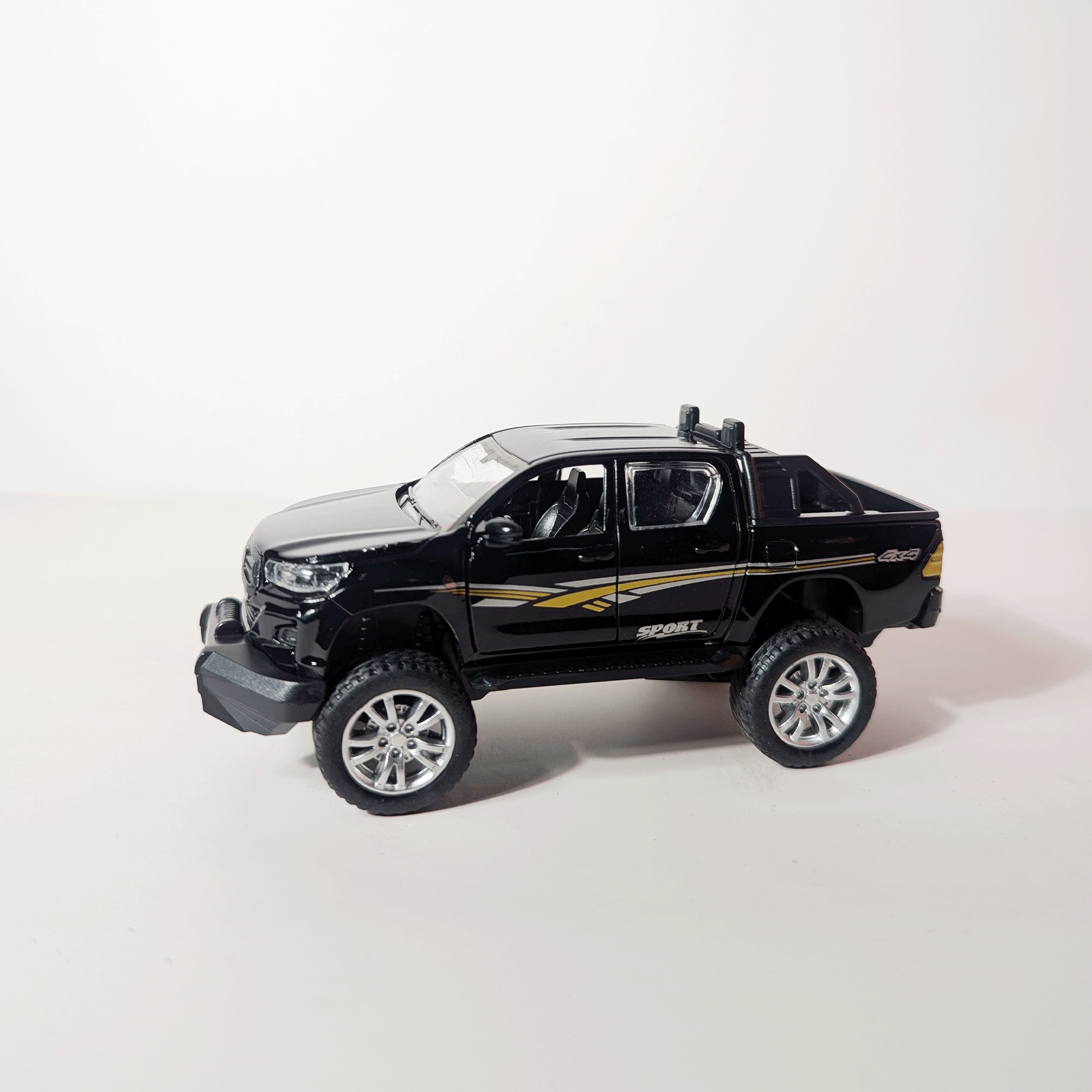 1:36 Hilux Black