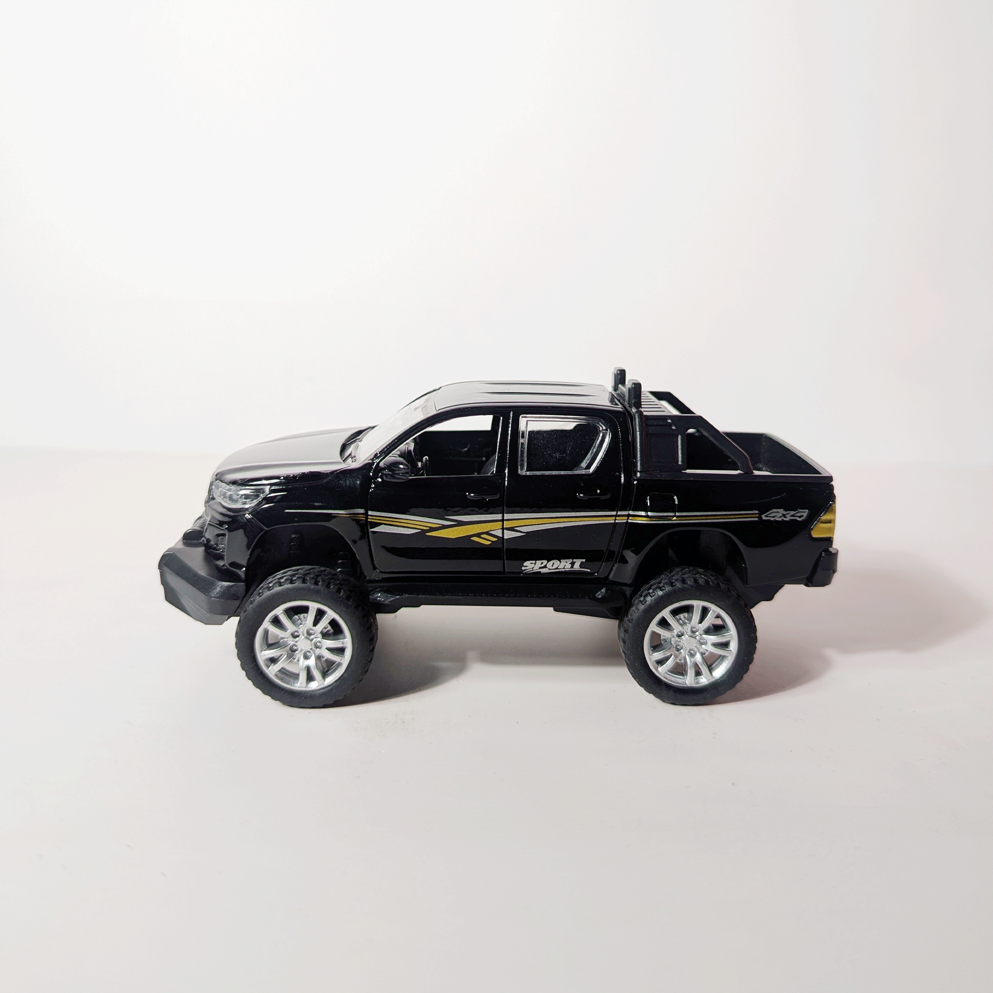 1:36 Hilux Black