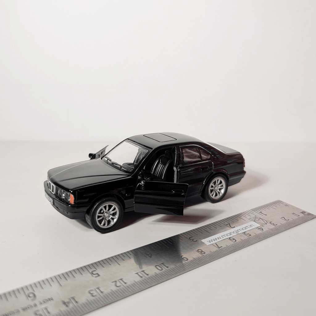 1:36 BMW M5 E34 Black
