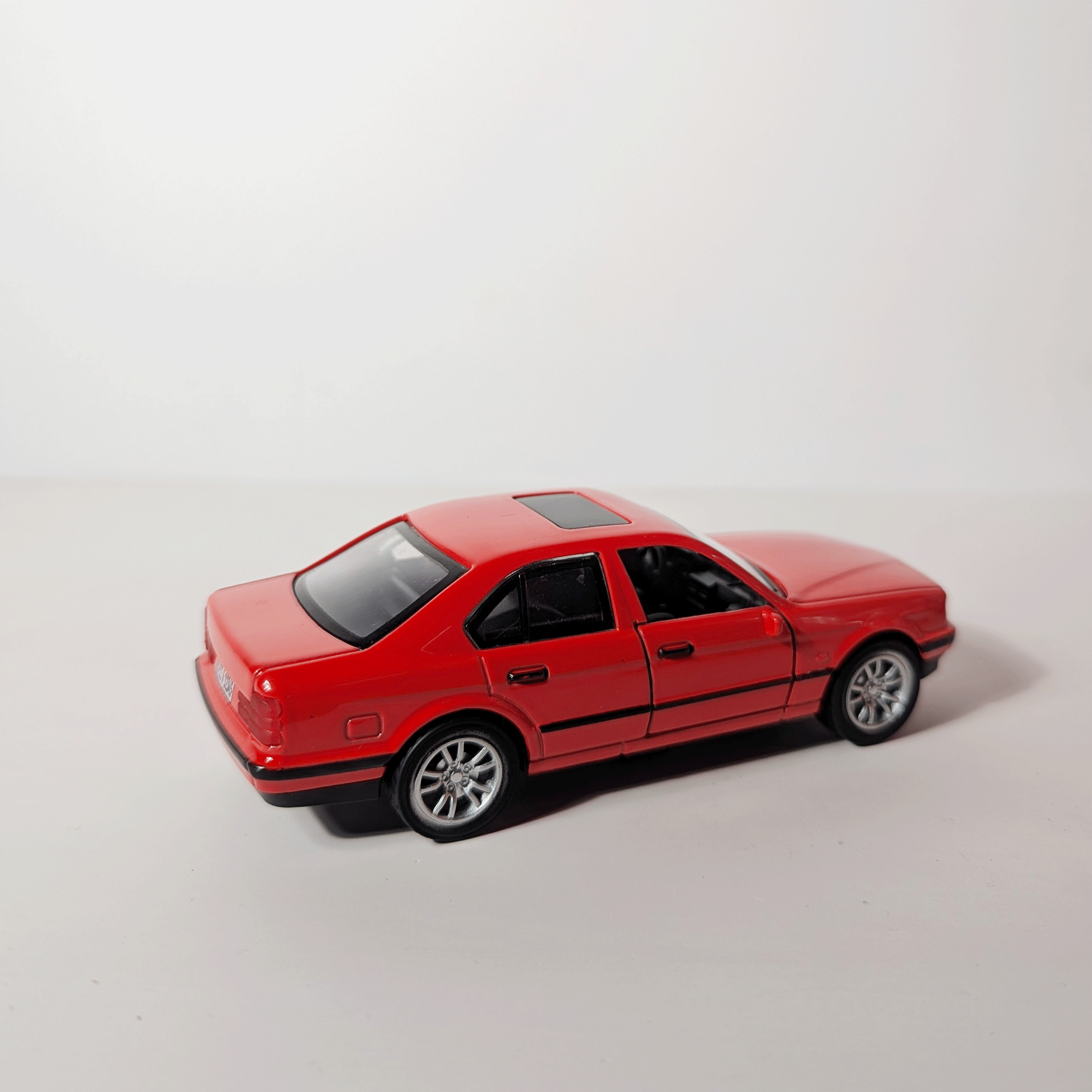 1:36 BMW M5 E34 Red