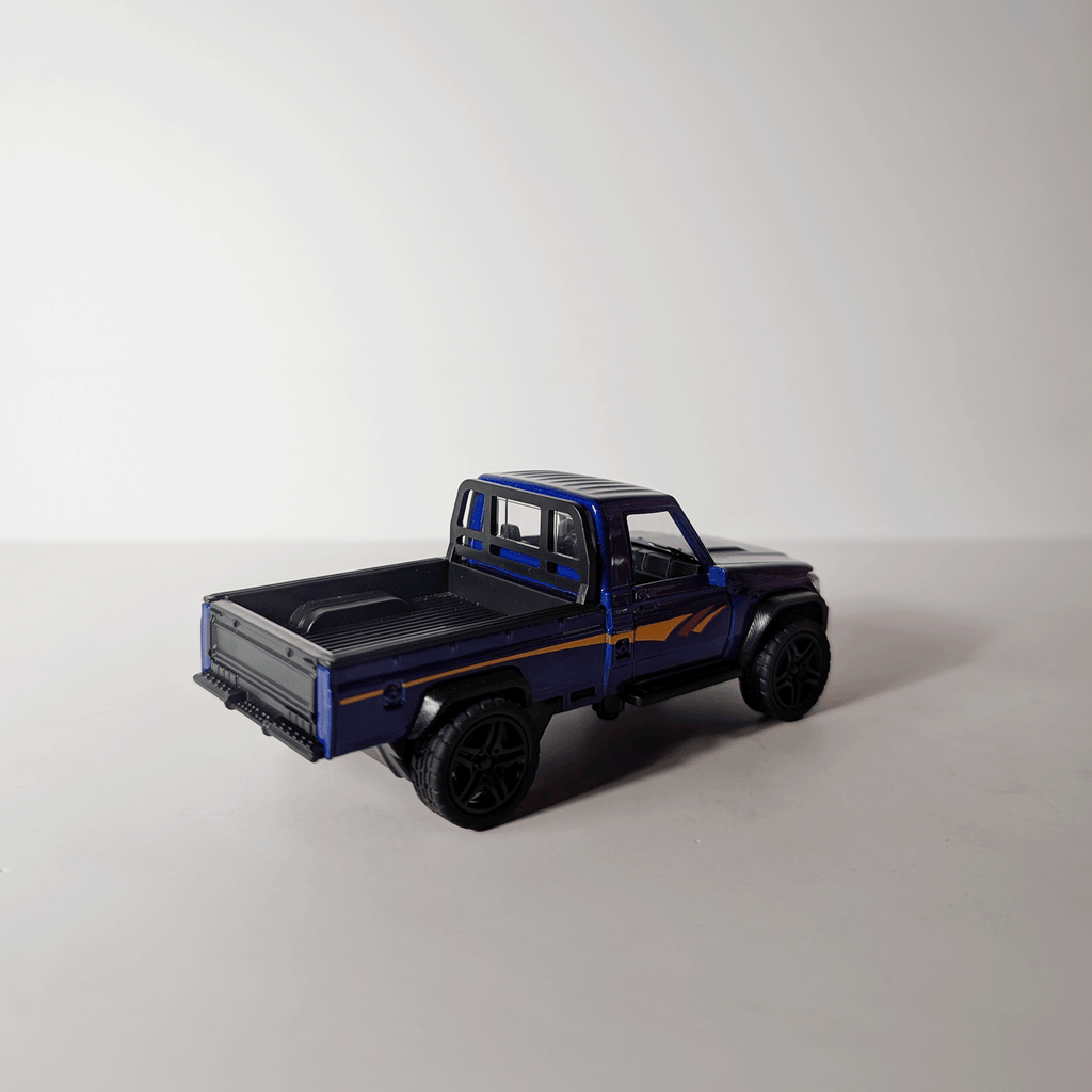1:36 Hilux Old Model Blue
