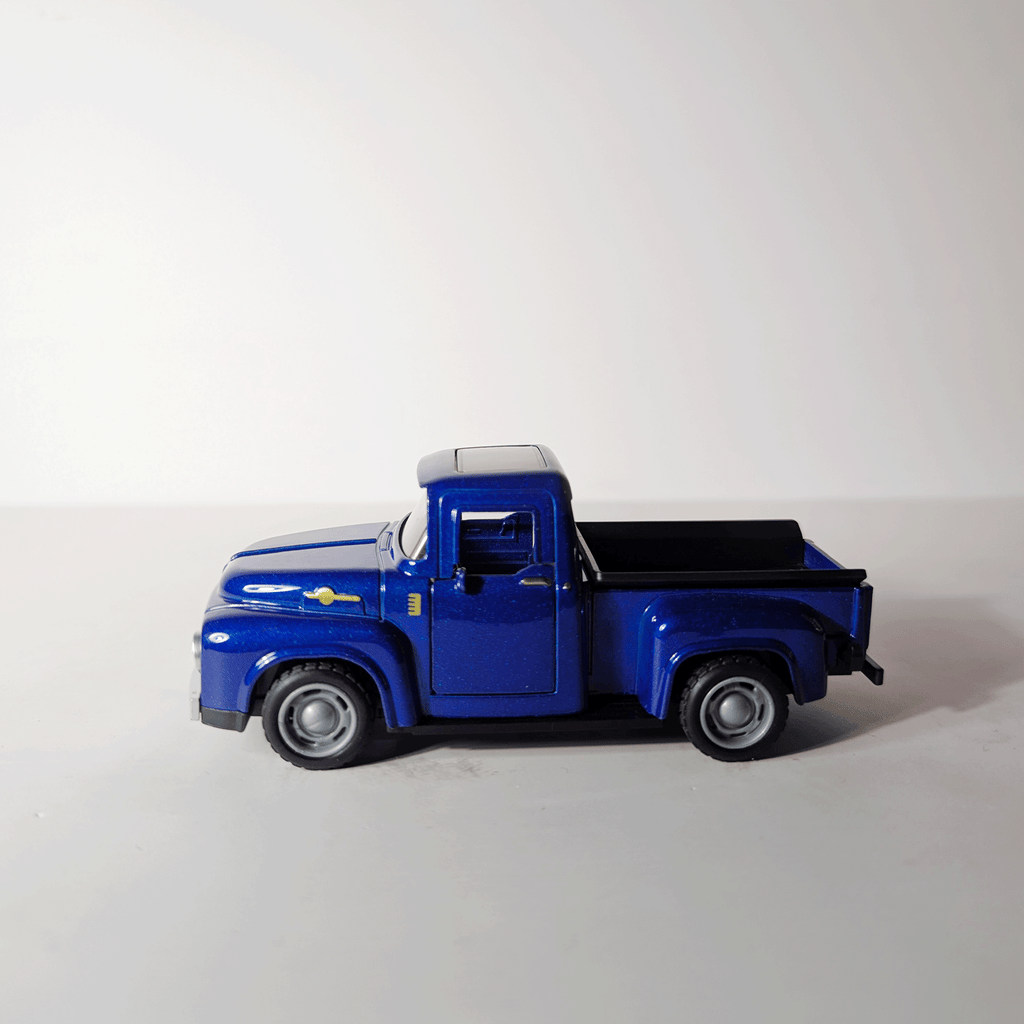 1:36 Classic Pickup Blue