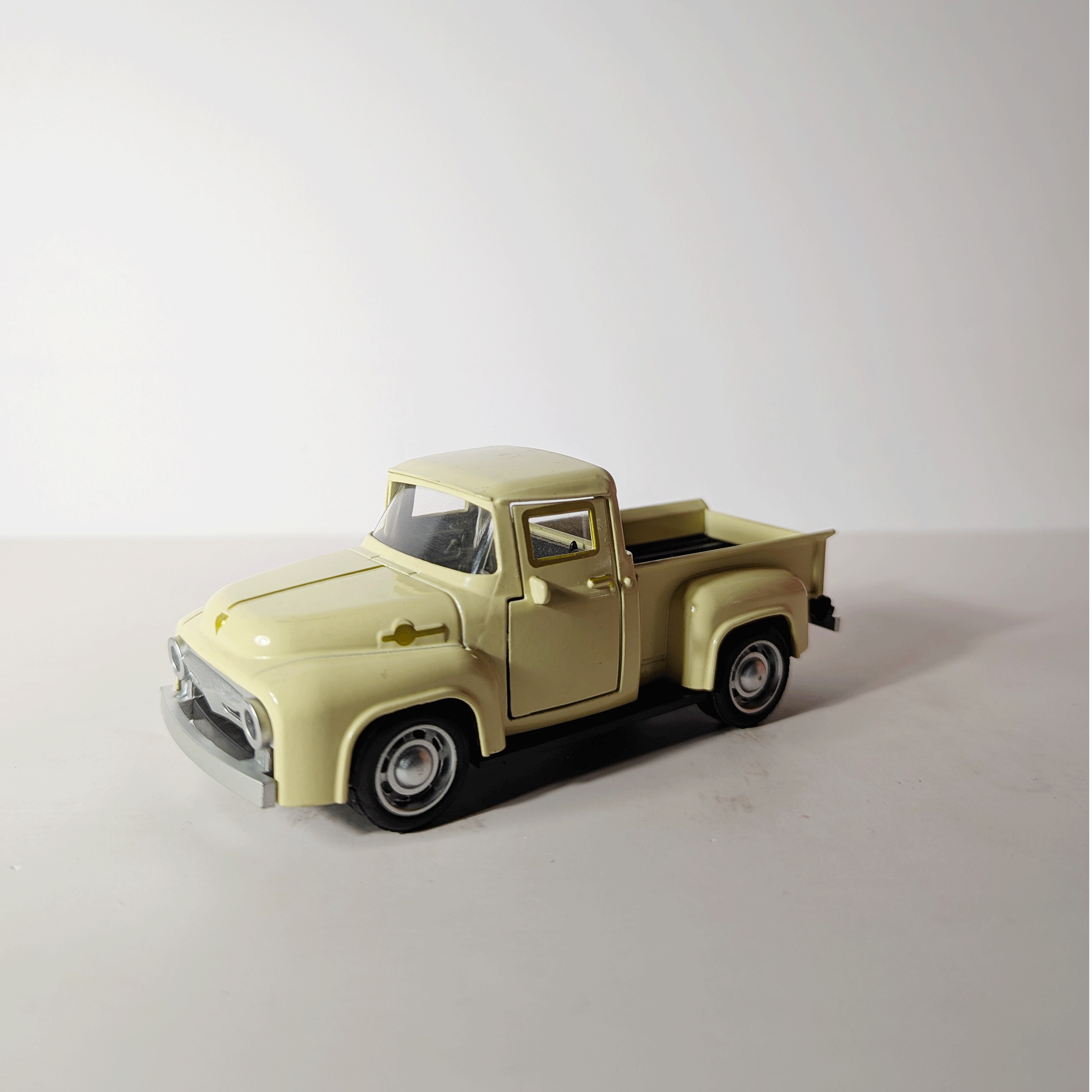1:36 Classic Pickup Cream
