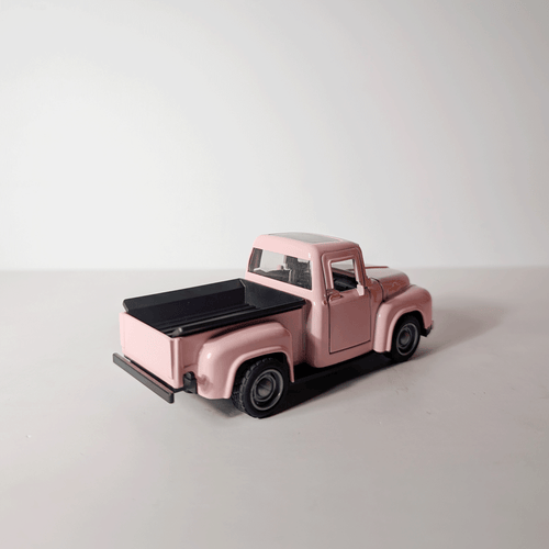1:36 Classic Pickup Pink Small