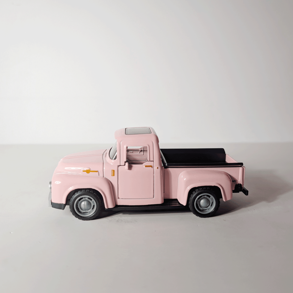 1:36 Classic Pickup Pink Small