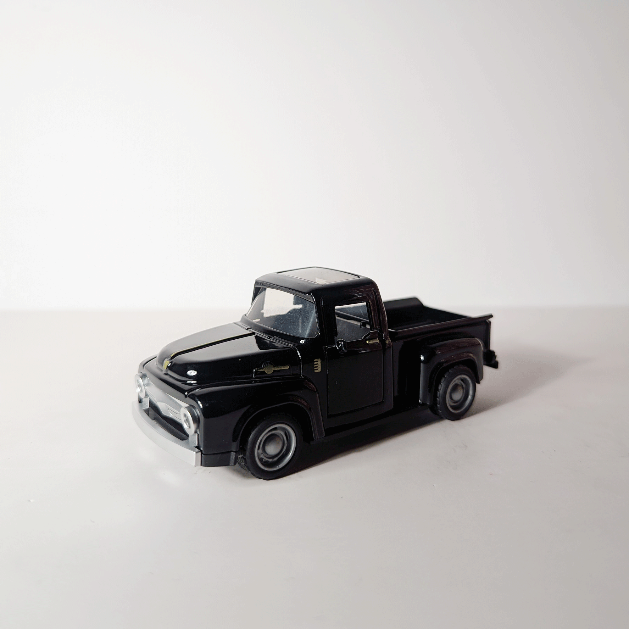 1:36 Classic Pickup Black