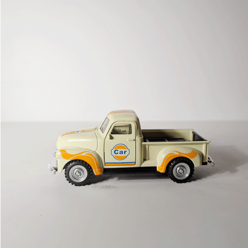 1:43 Classic Pickup Gulf Cream