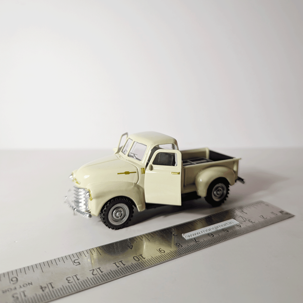 1:43Classic Retro Pickup Cream