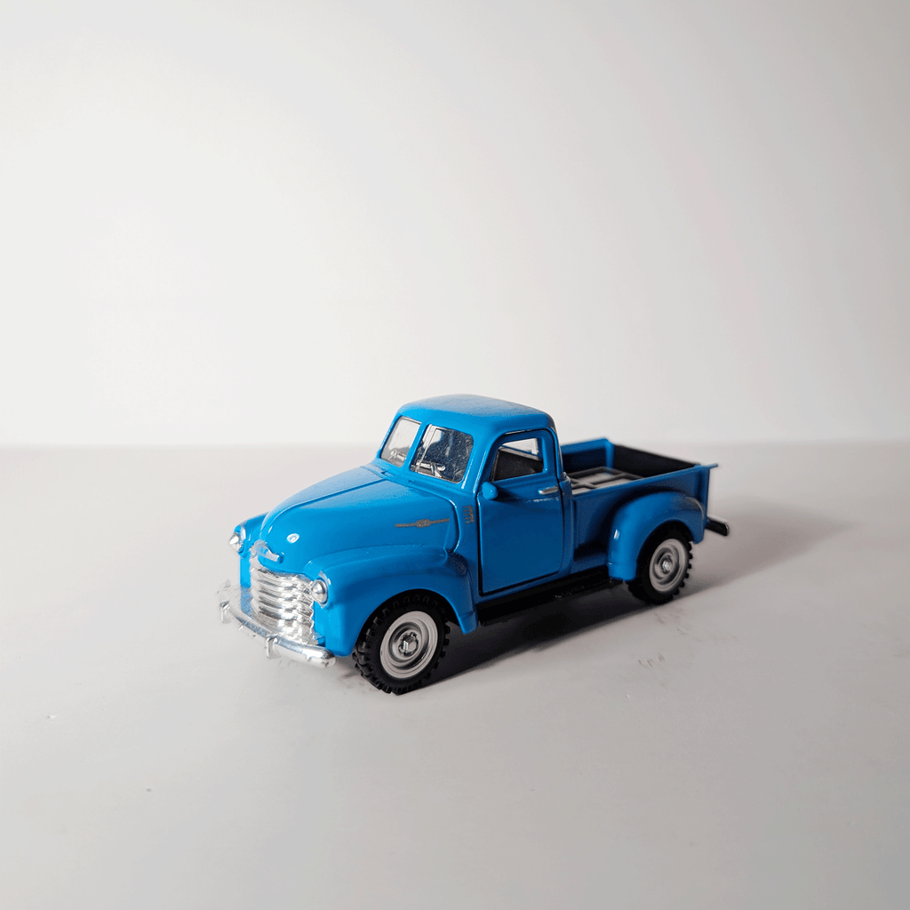 1:43Classic Retro Pickup Blue