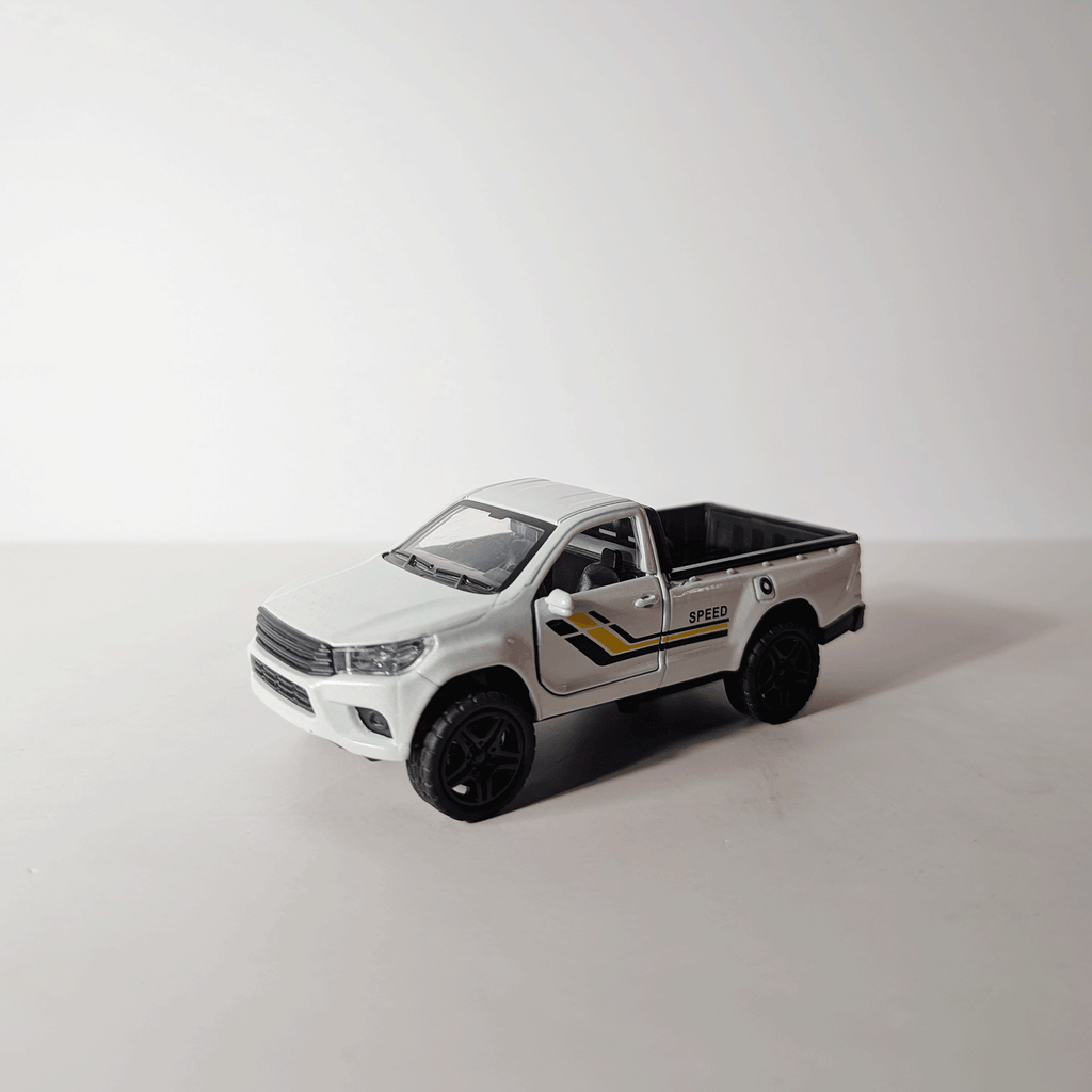 1:36 Hilux Old Model White