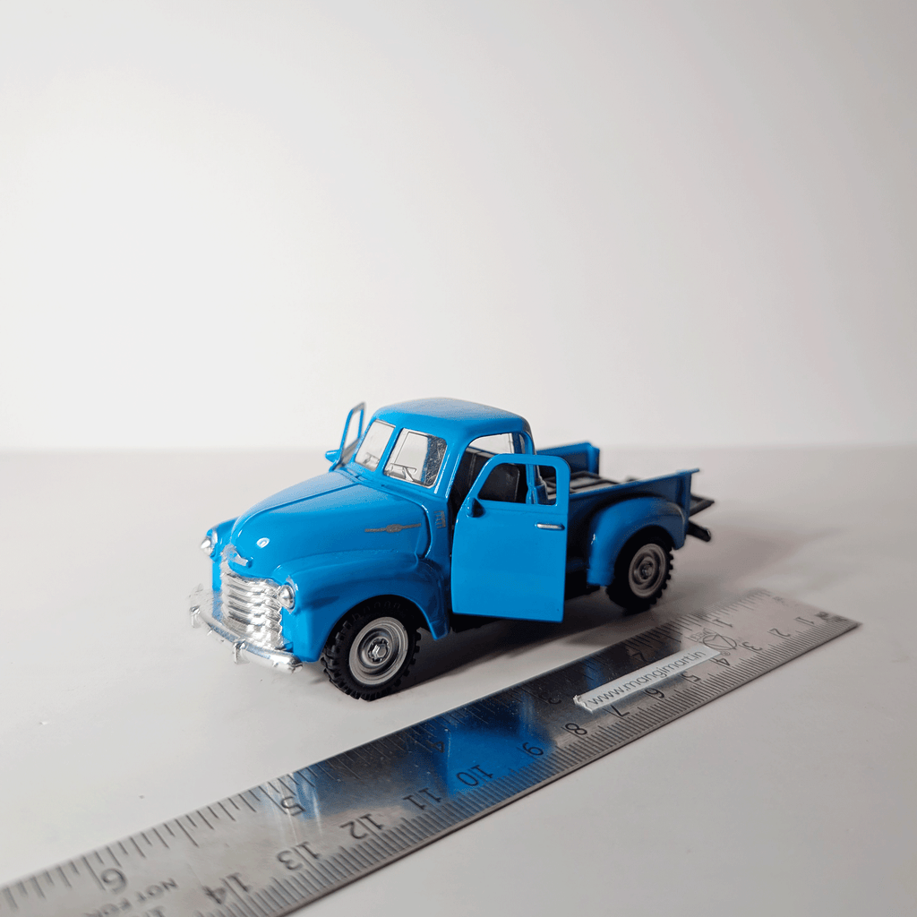 1:43Classic Retro Pickup Blue
