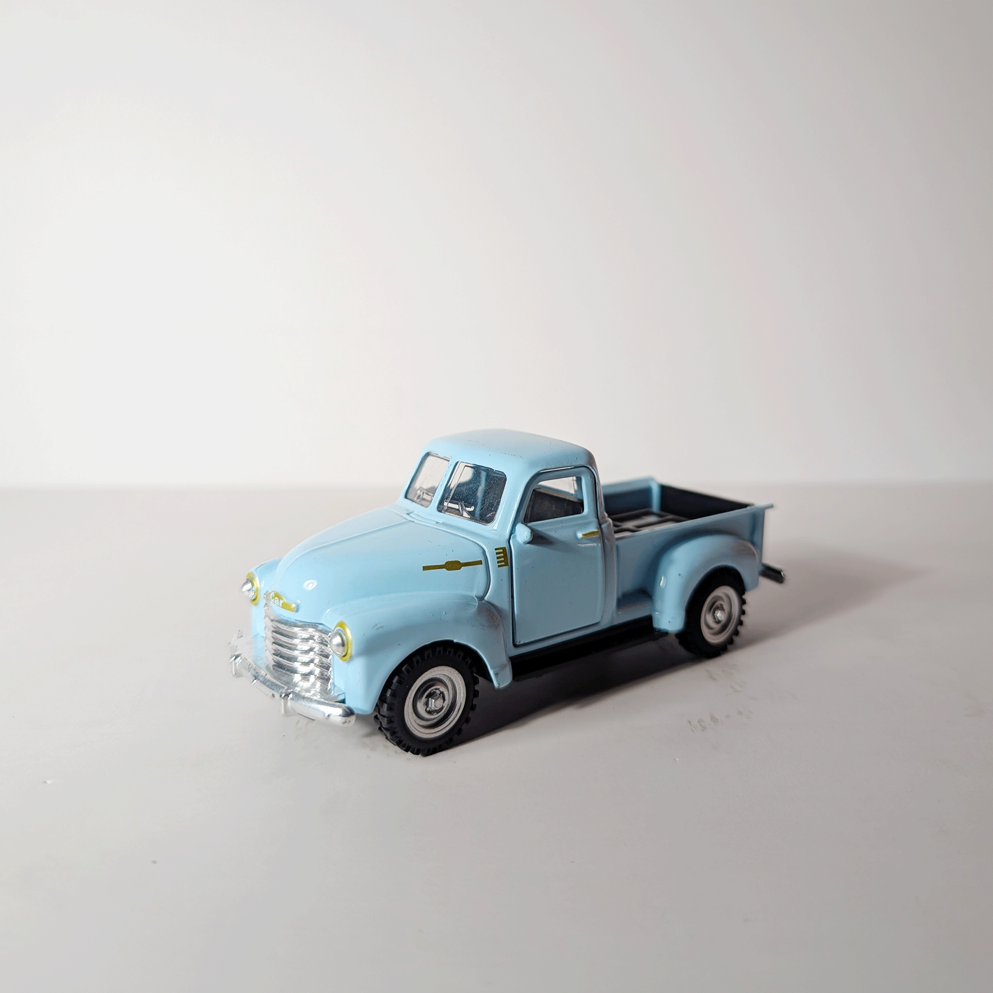 1:43 Classic Retro Pickup Sky Blue