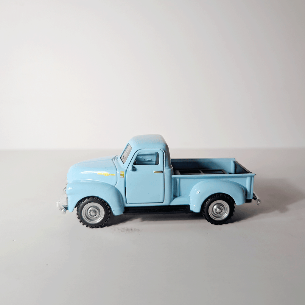 1:43 Classic Retro Pickup Sky Blue