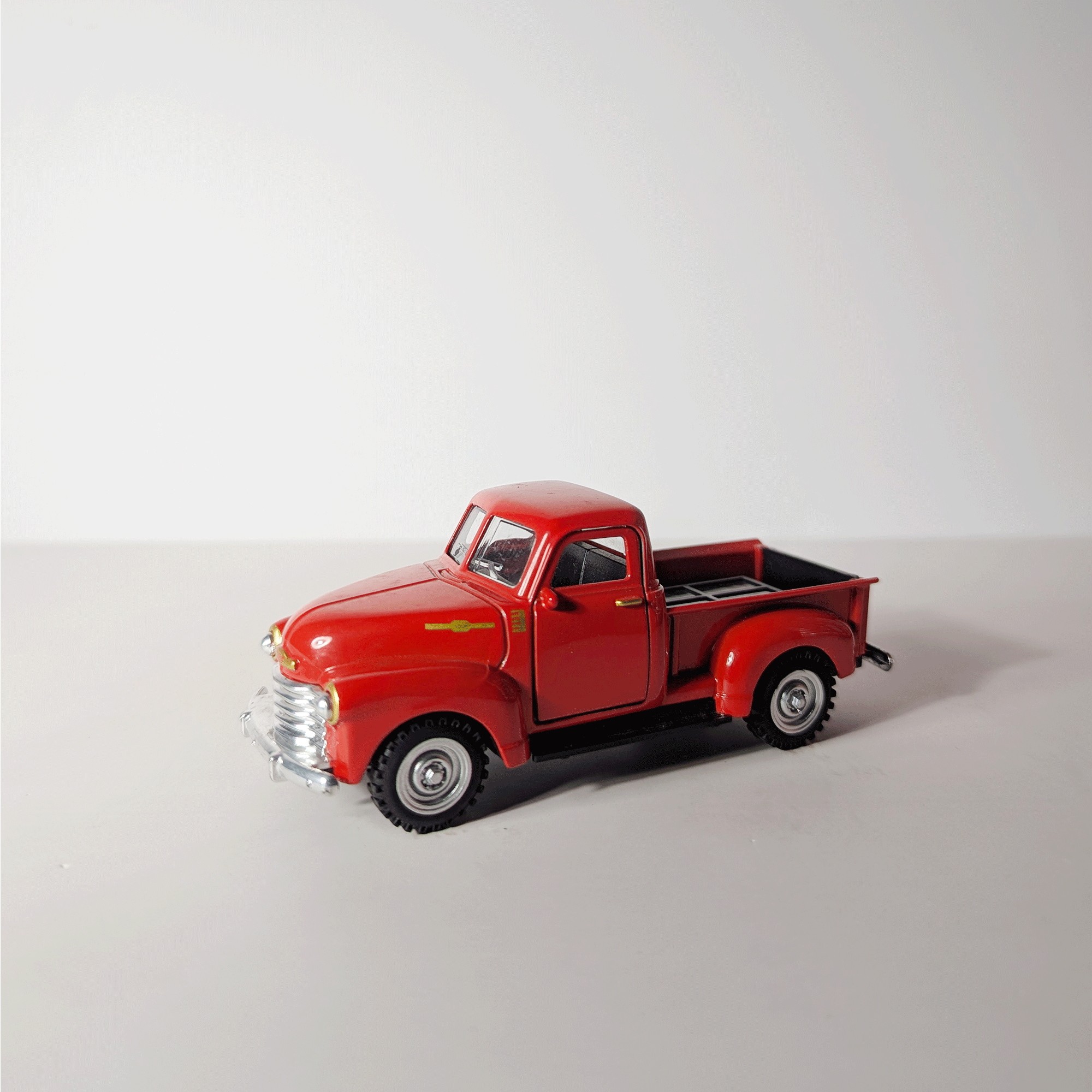 1:43 Classic Retro Pickup Red