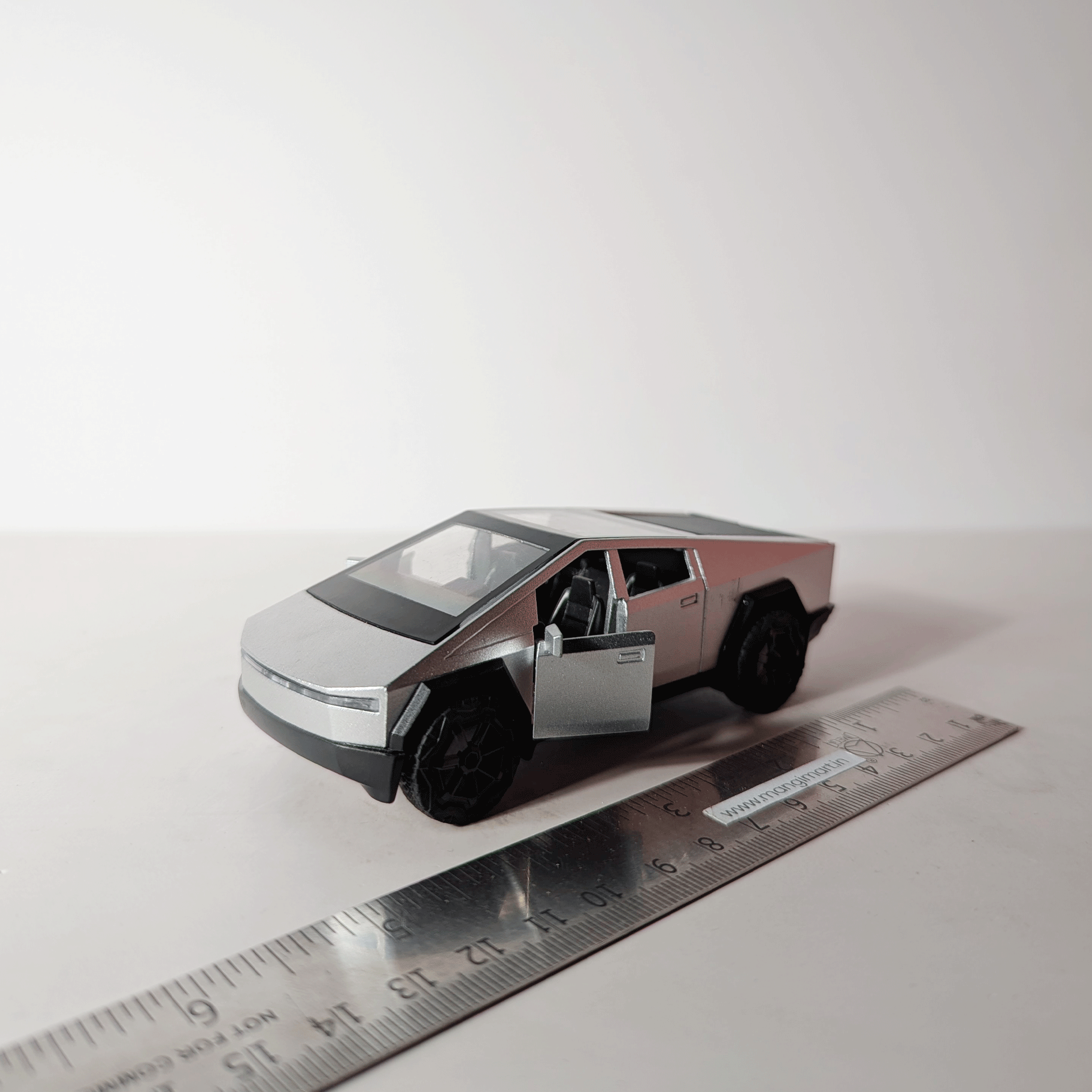 1:43 Cybar Truck Silver