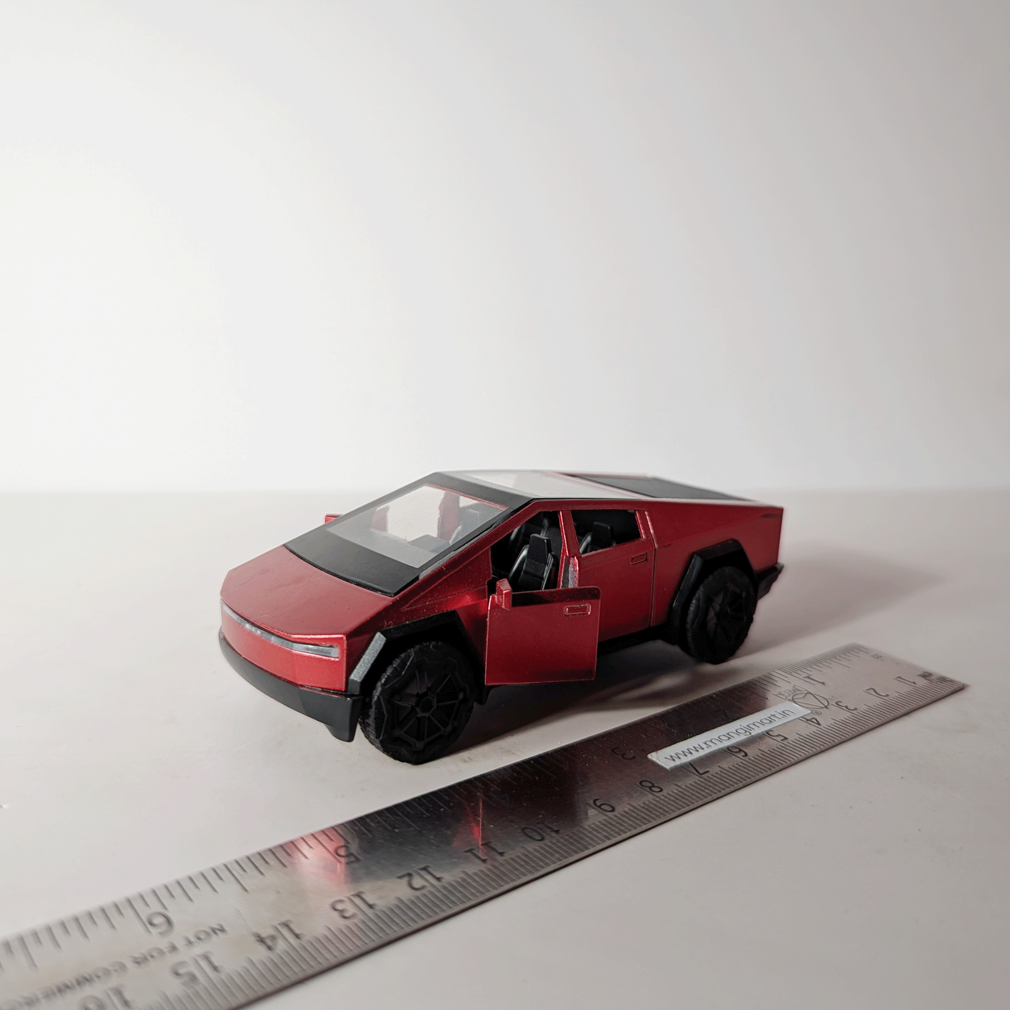 1:43 Cybar Truck Red