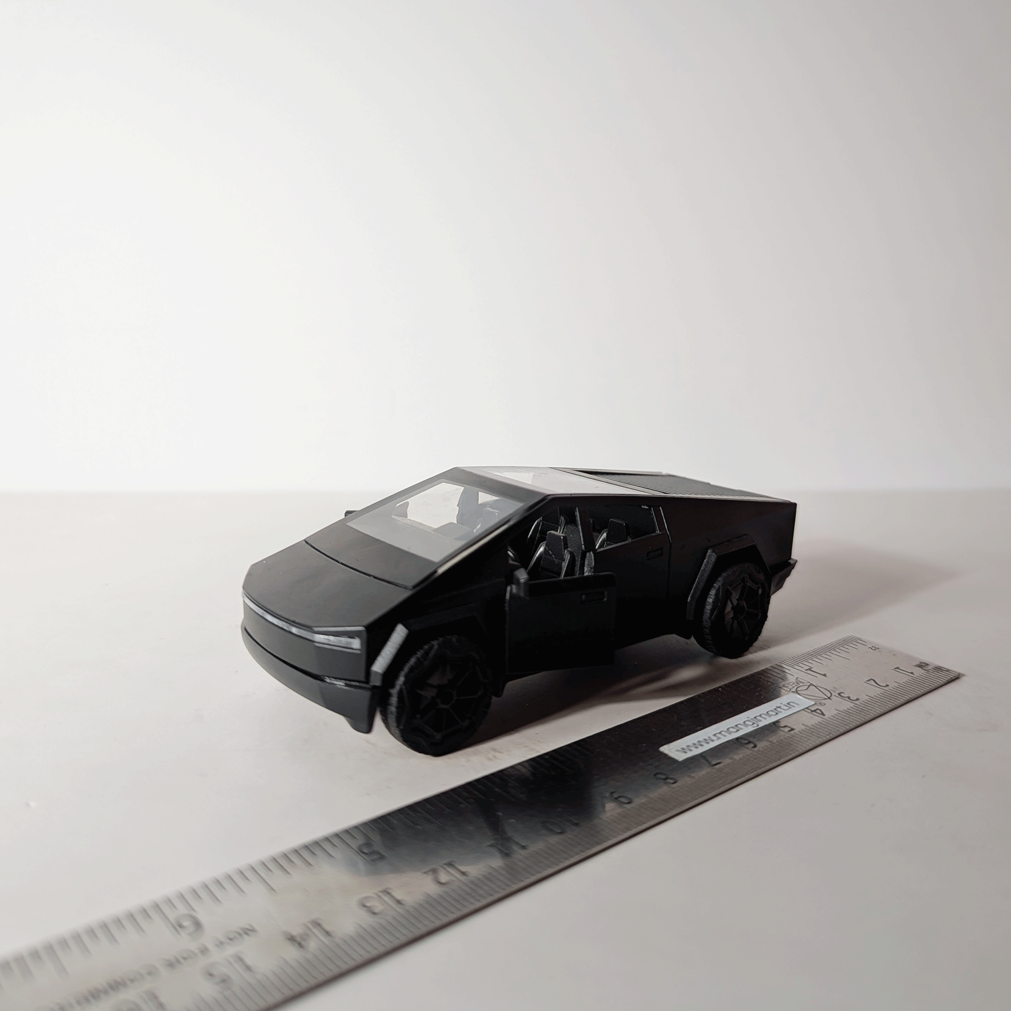 1:43 Cybar Truck Black