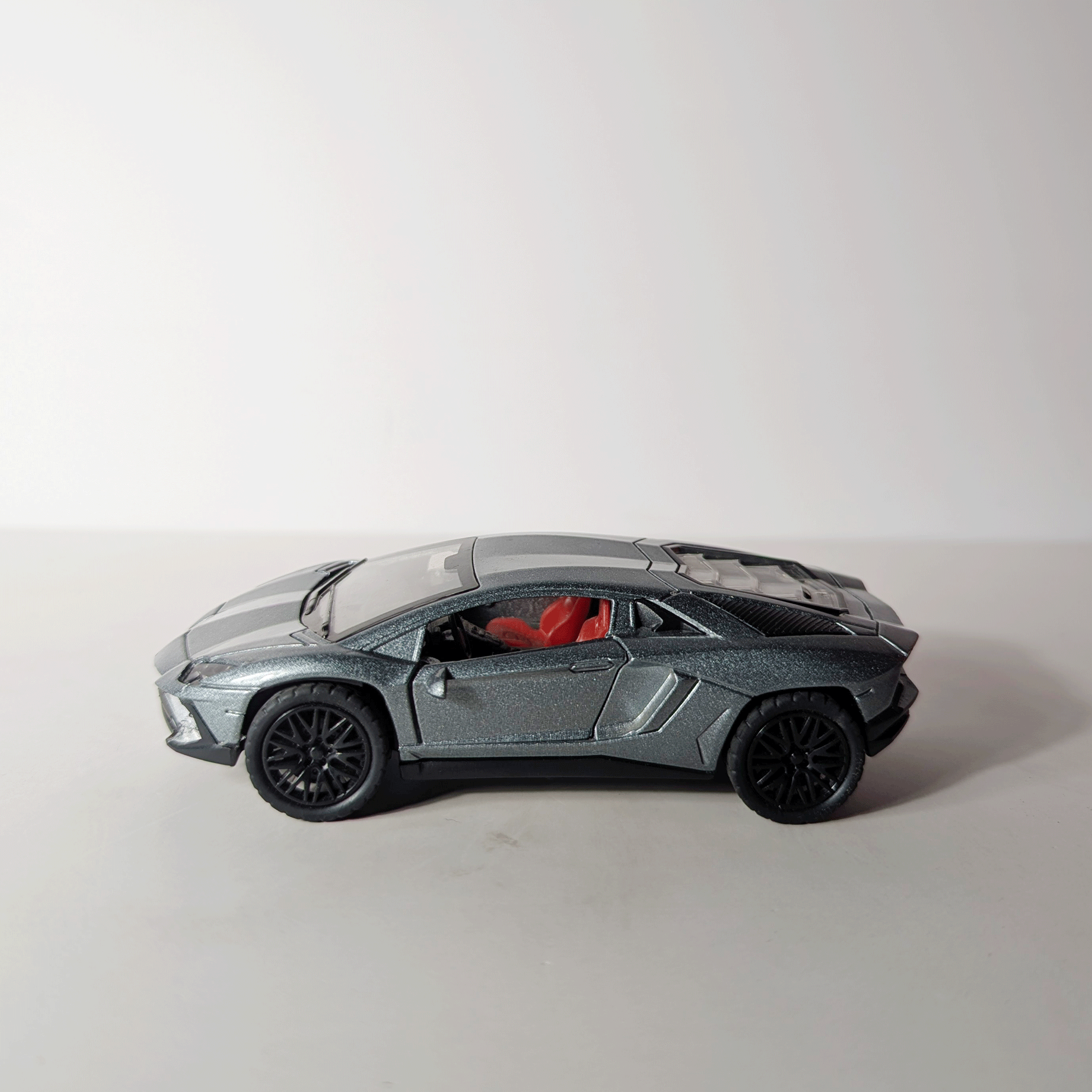 1:36 Lamborgini Grey