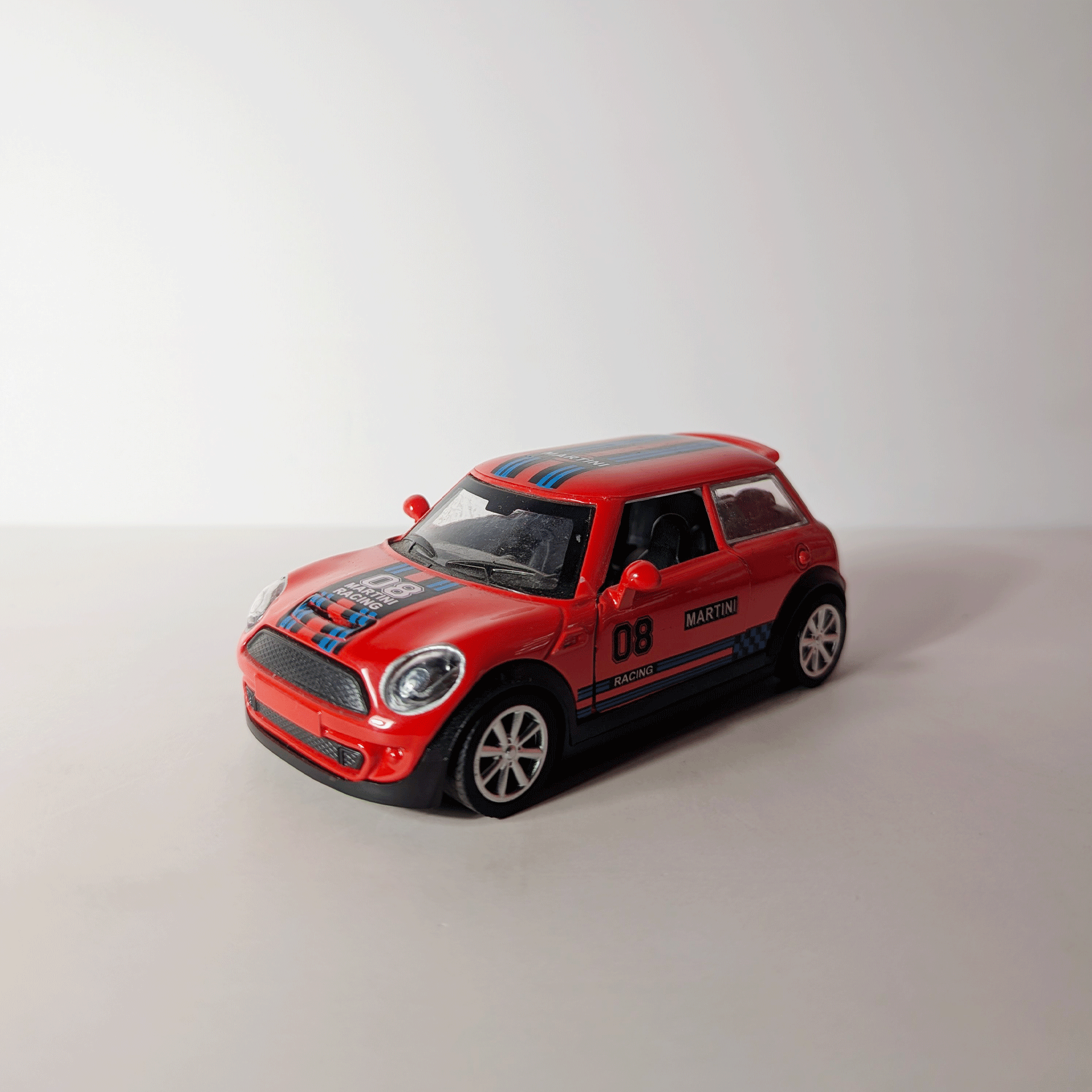 1:36 Mini Martiny Red