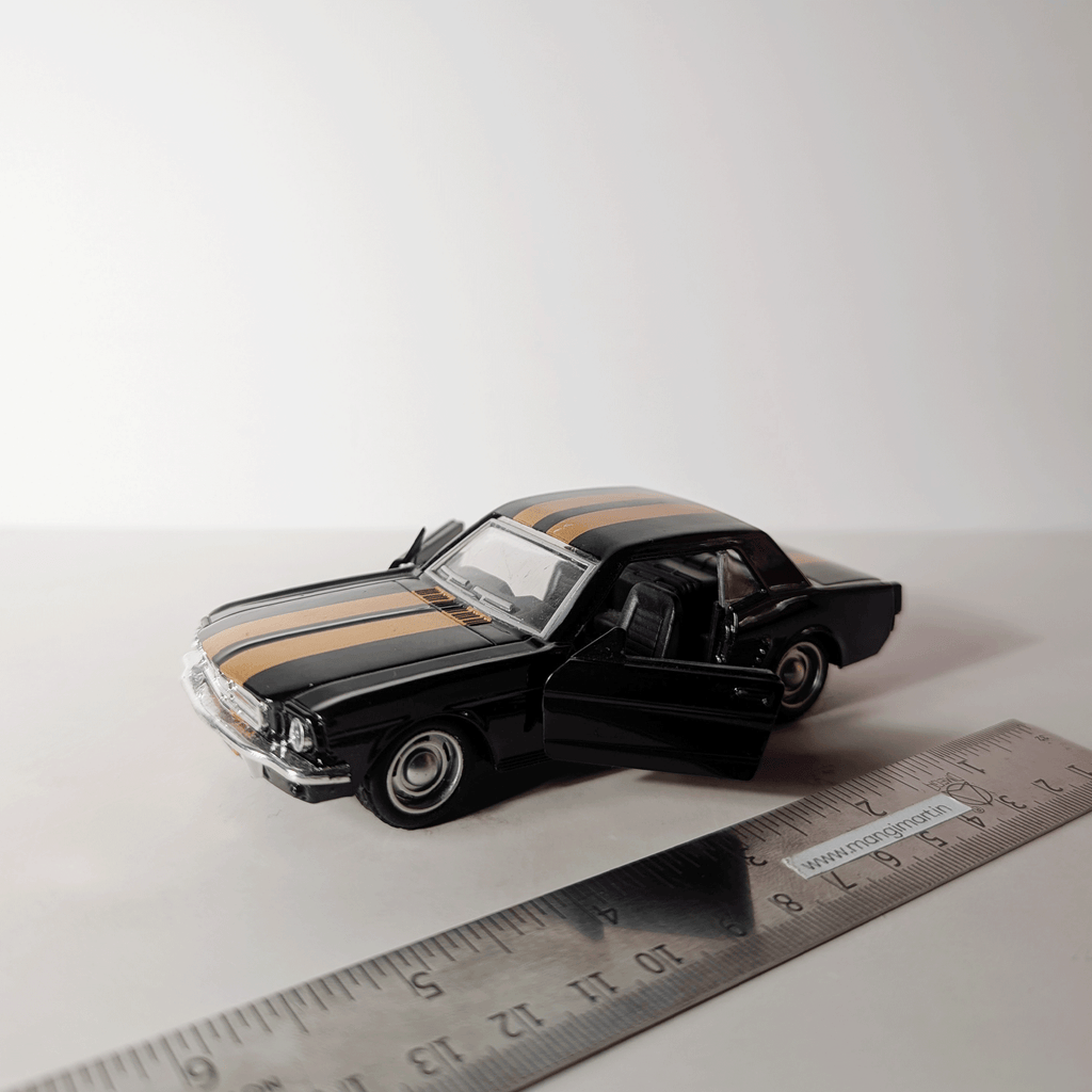 1:36 Retro Mustng Black