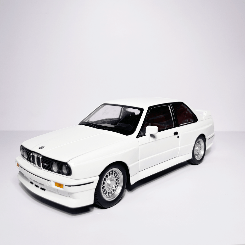 1:24 BMW M3 E30 White