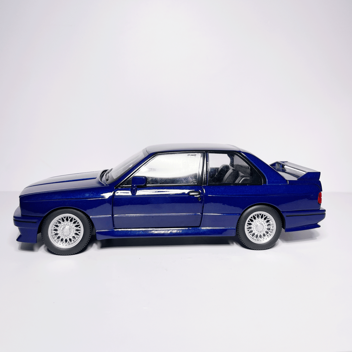 1:24 BMW M3 E30 Blue