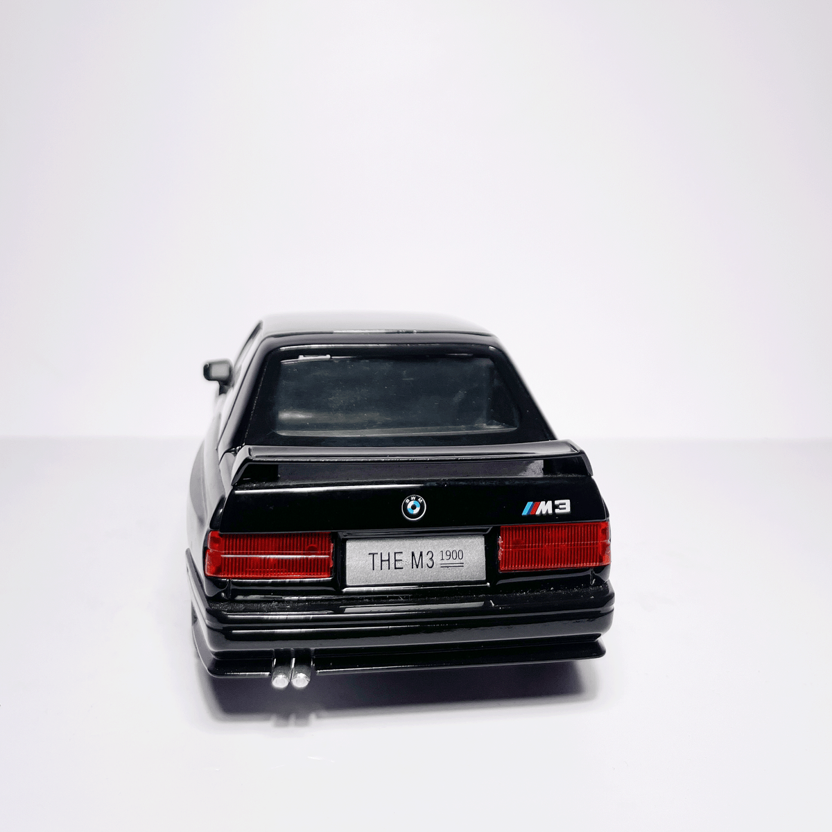 1:24 BMW M3 E30 Black