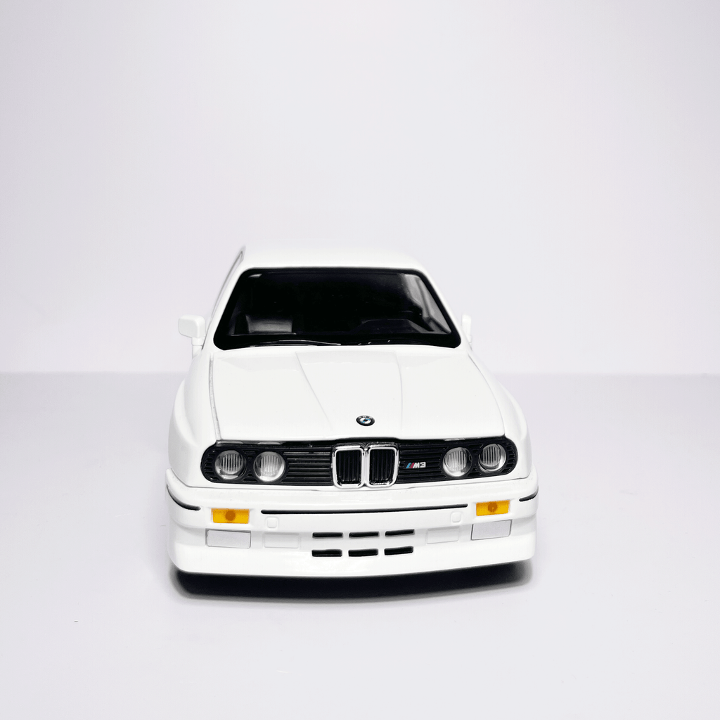 1:24 BMW M3 E30 White