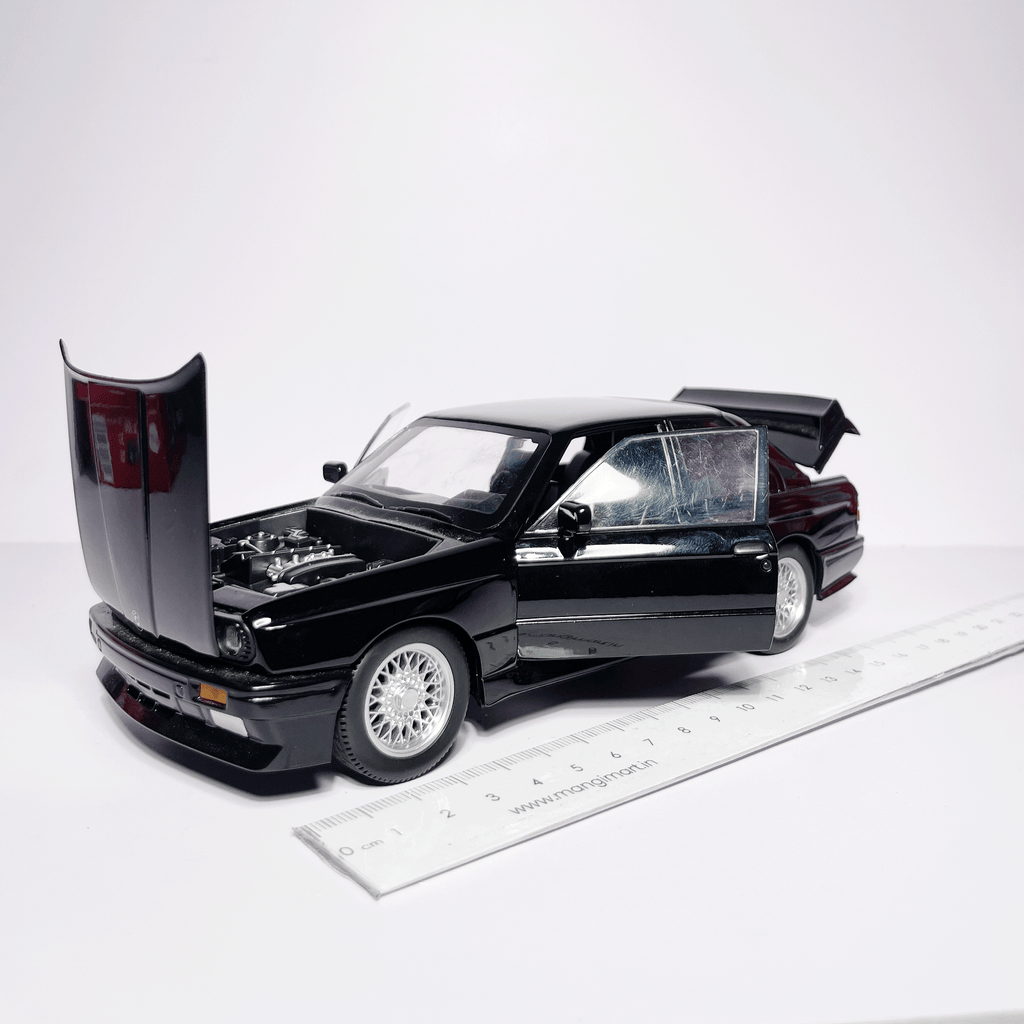 1:24 BMW M3 E30 Black