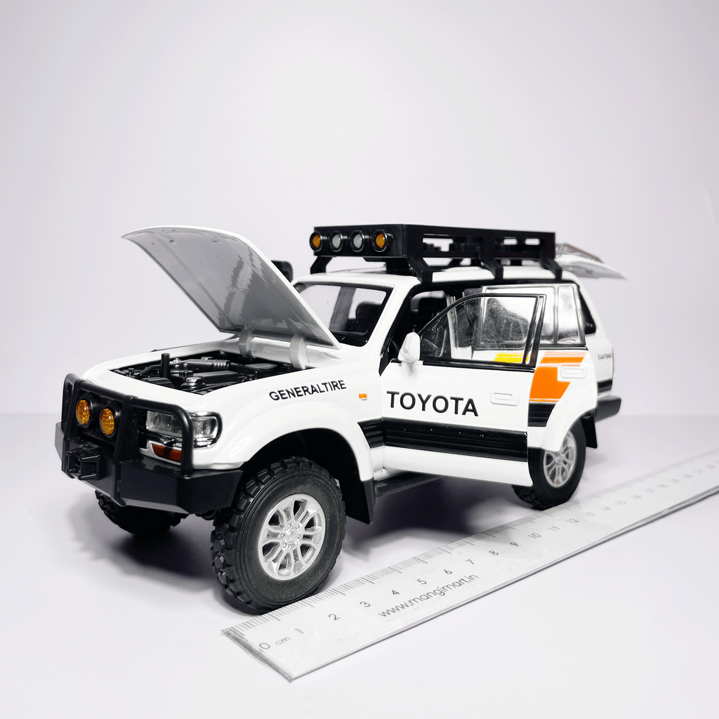 1:24 Toyota Land Cruiser White