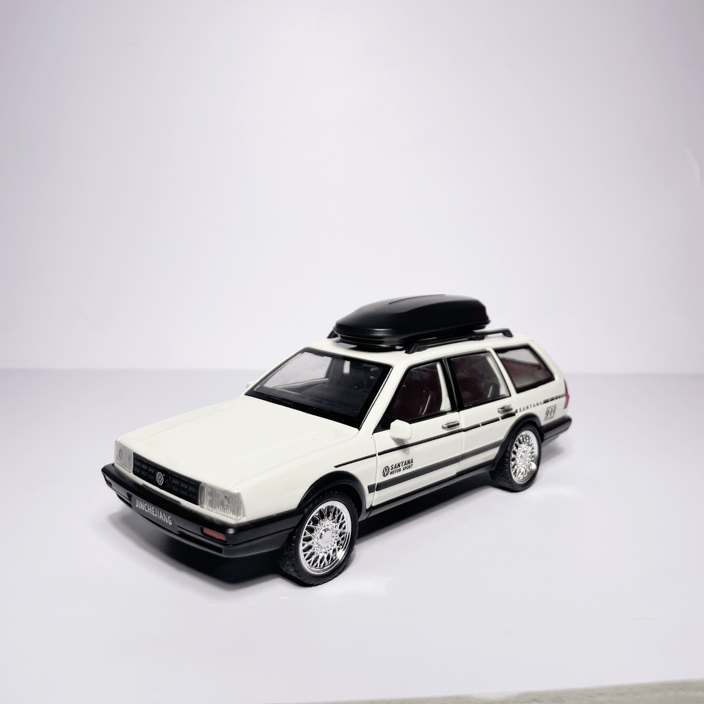 1:32 VW Santana Off white
