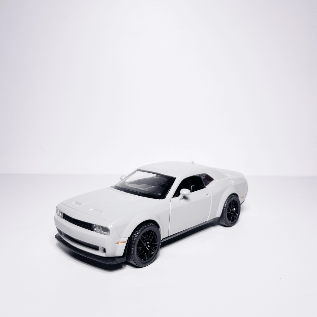 1:32 Dodge Grey