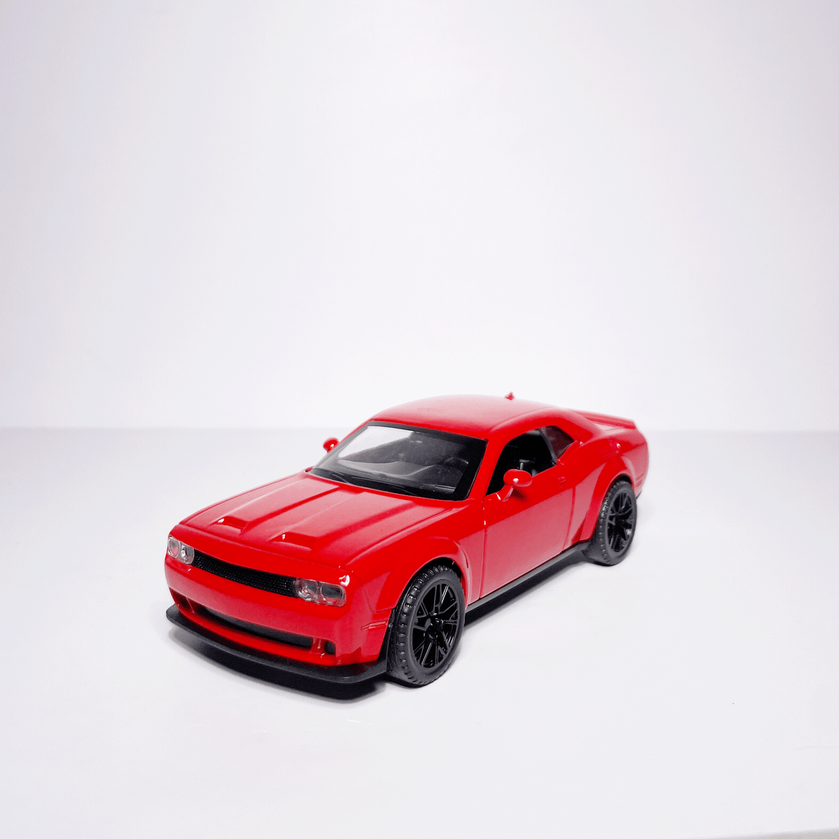1:32 Dodge Red