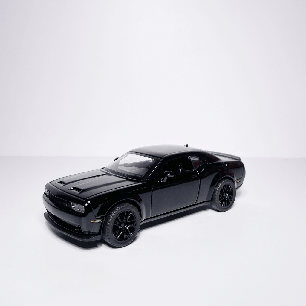 1:32 Dodge Black