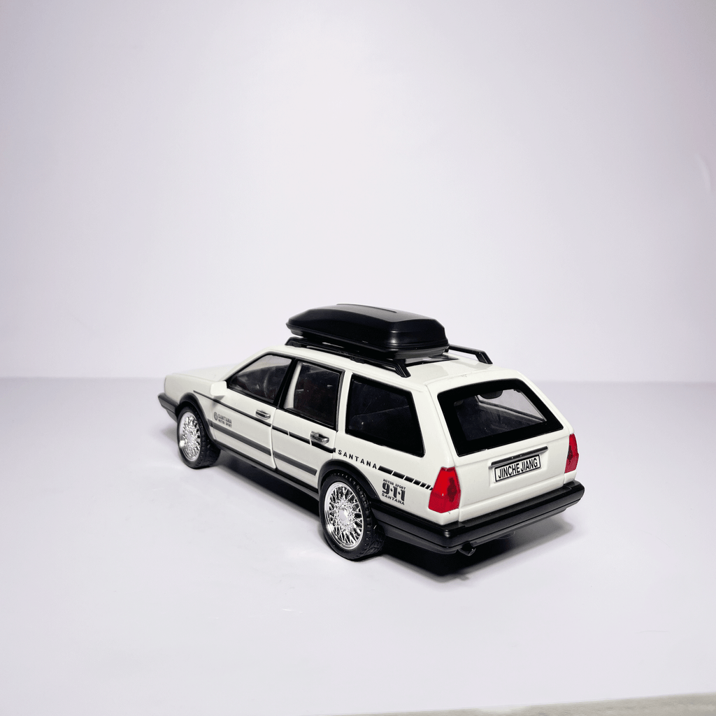 1:32 VW Santana Off white