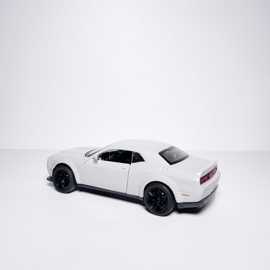 1:32 Dodge Grey