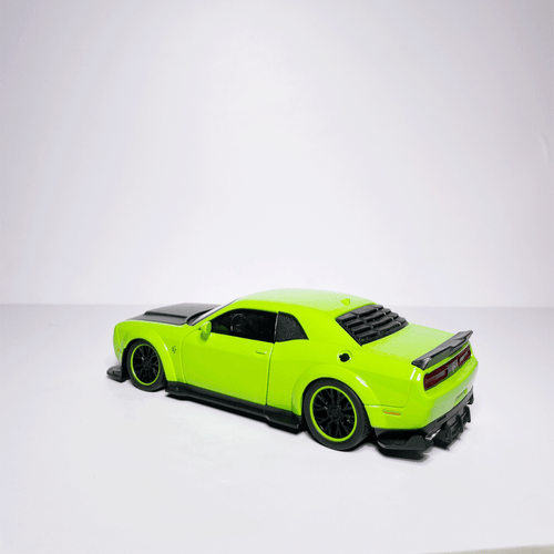 1:32 Dodge Green