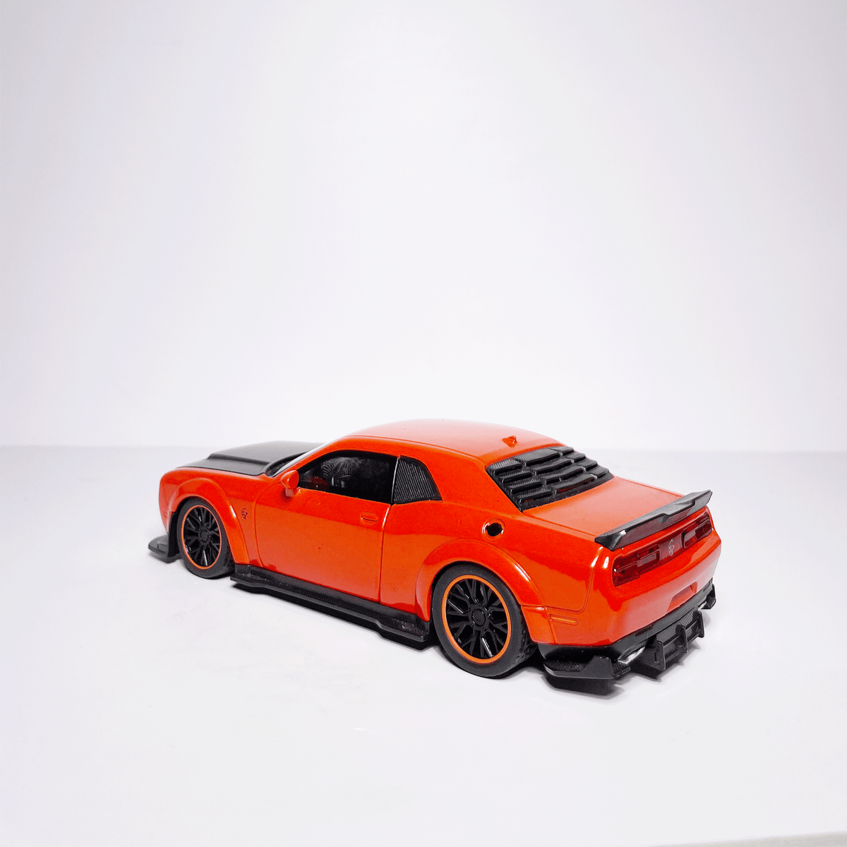 1:32 Dodge Orange