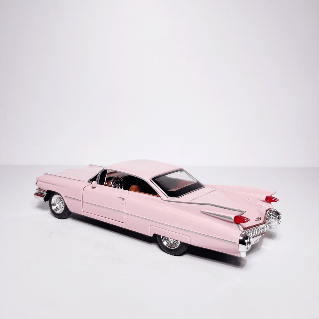 1:32 Vintage Cadilac Pink