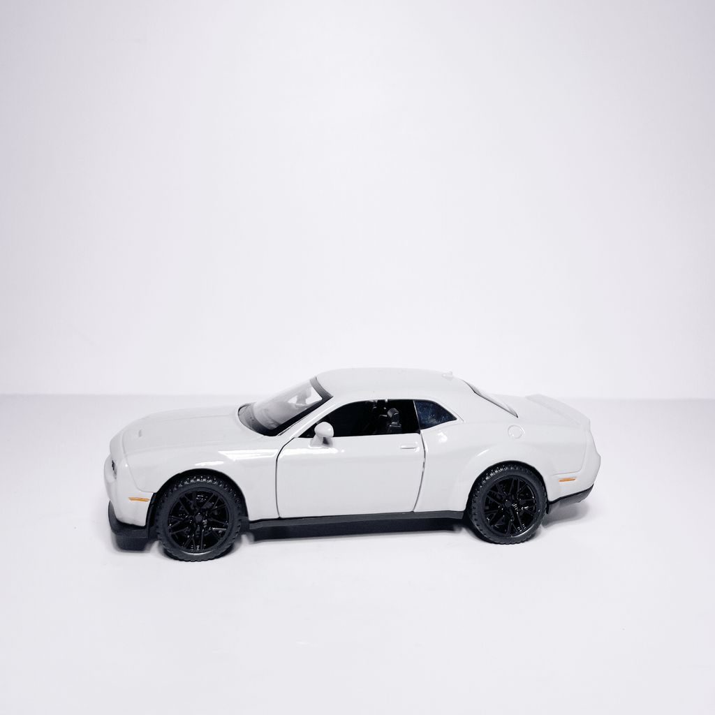 1:32 Dodge Grey
