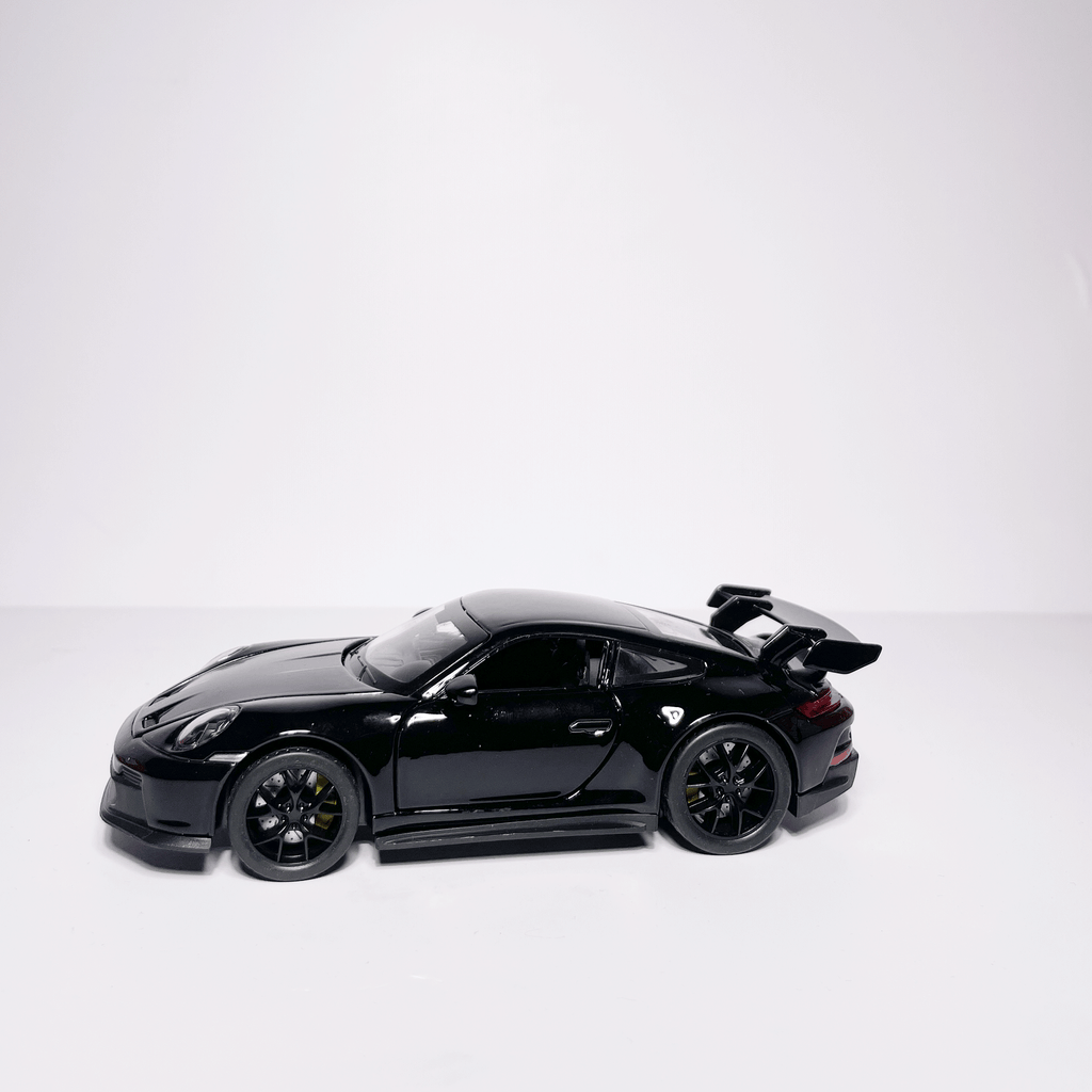 1:32 Porche Black