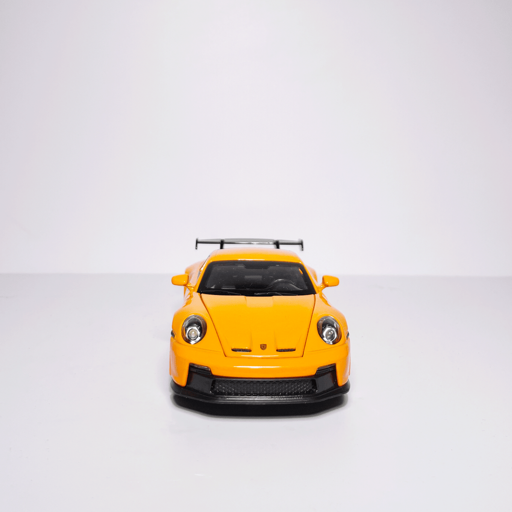 1:32 Porche Orange