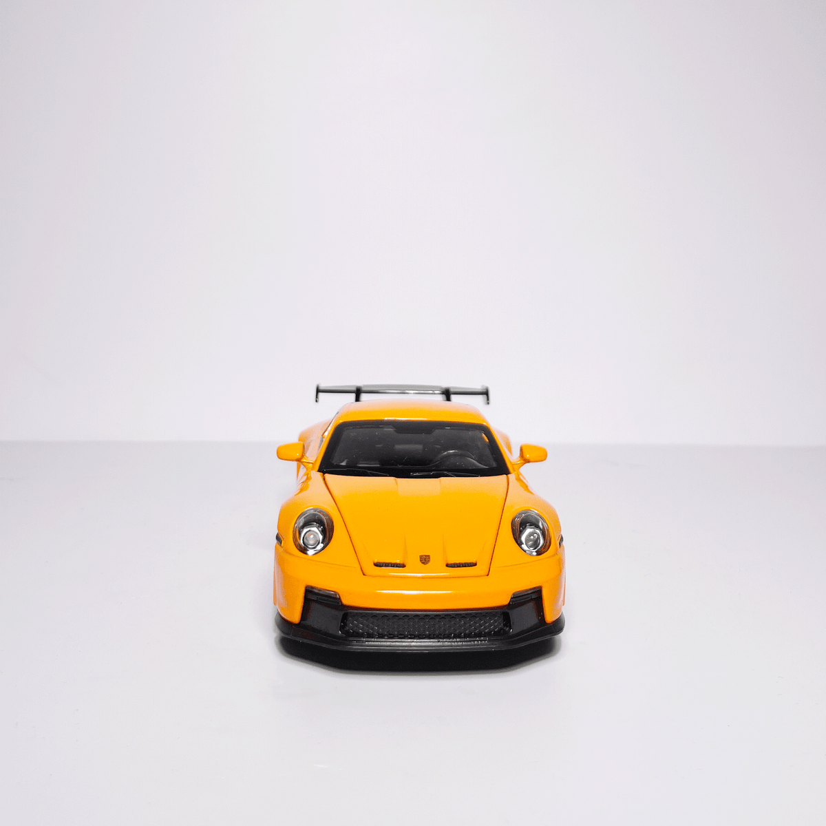 1:32 Porche Orange