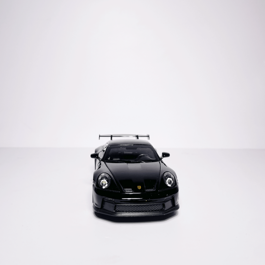 1:32 Porche Black